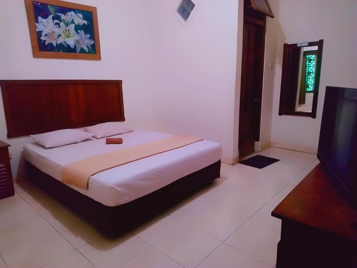 Hotel Keprabon Solo Esterno foto