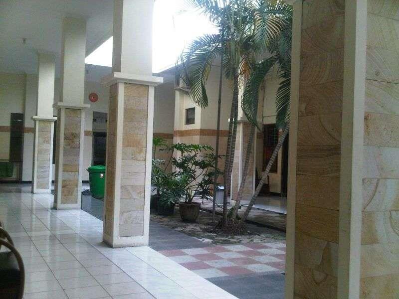 Hotel Keprabon Solo Esterno foto
