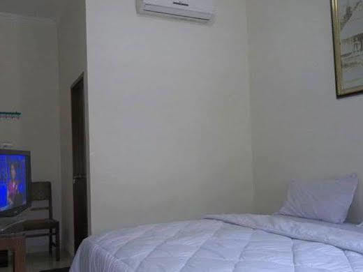 Hotel Keprabon Solo Esterno foto